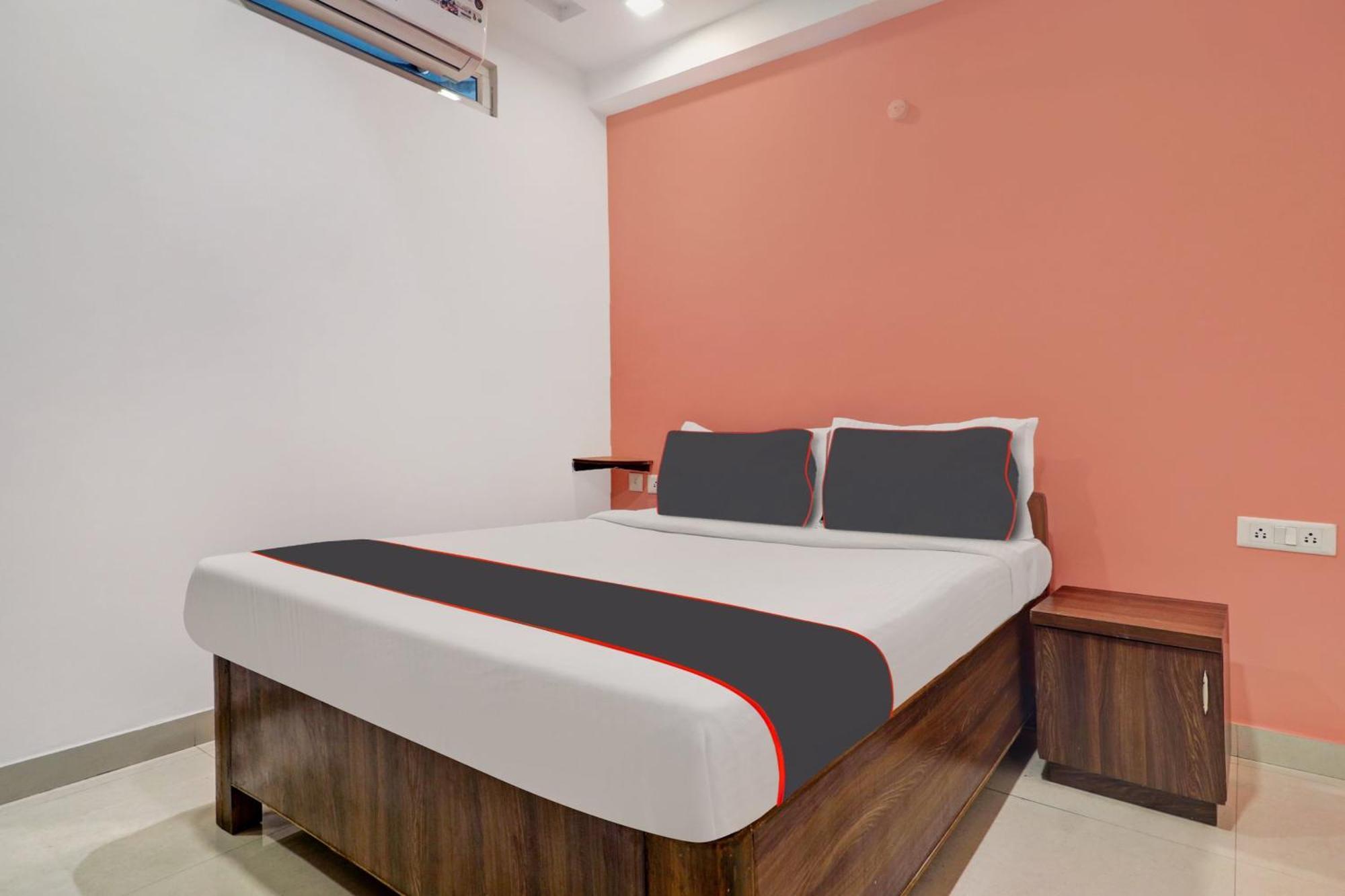 Hotel Super Capital O Qualia Gachibowli Hyderabad Esterno foto