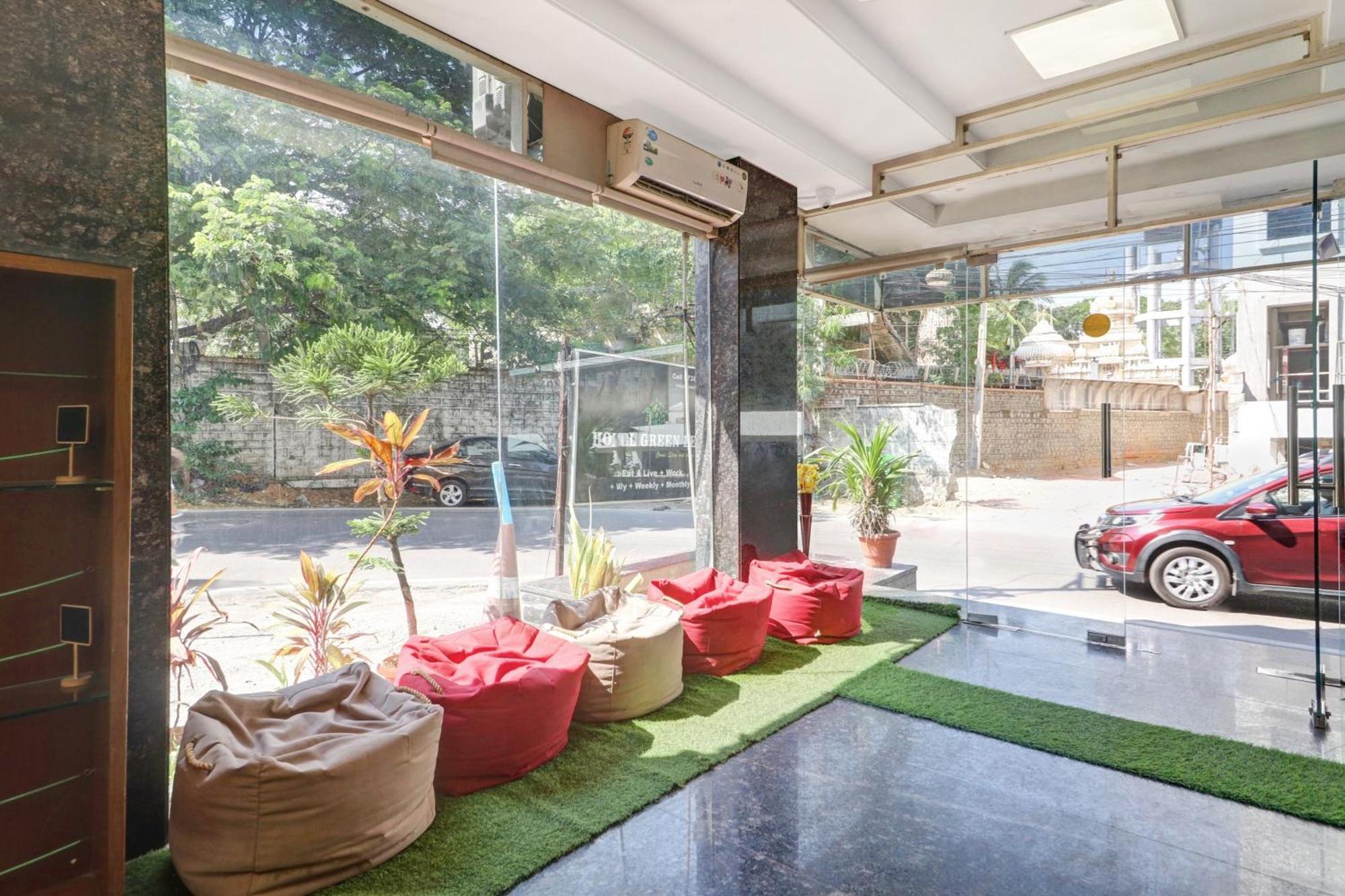 Hotel Super Capital O Qualia Gachibowli Hyderabad Esterno foto