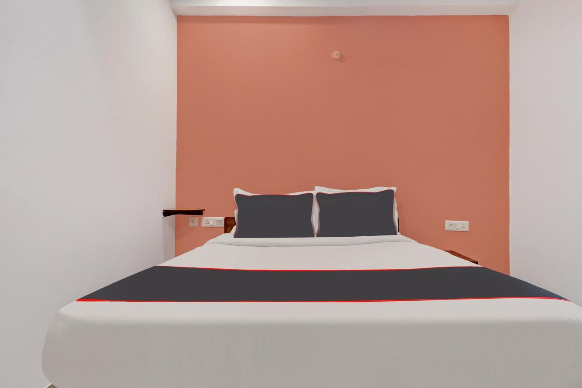 Hotel Super Capital O Qualia Gachibowli Hyderabad Esterno foto