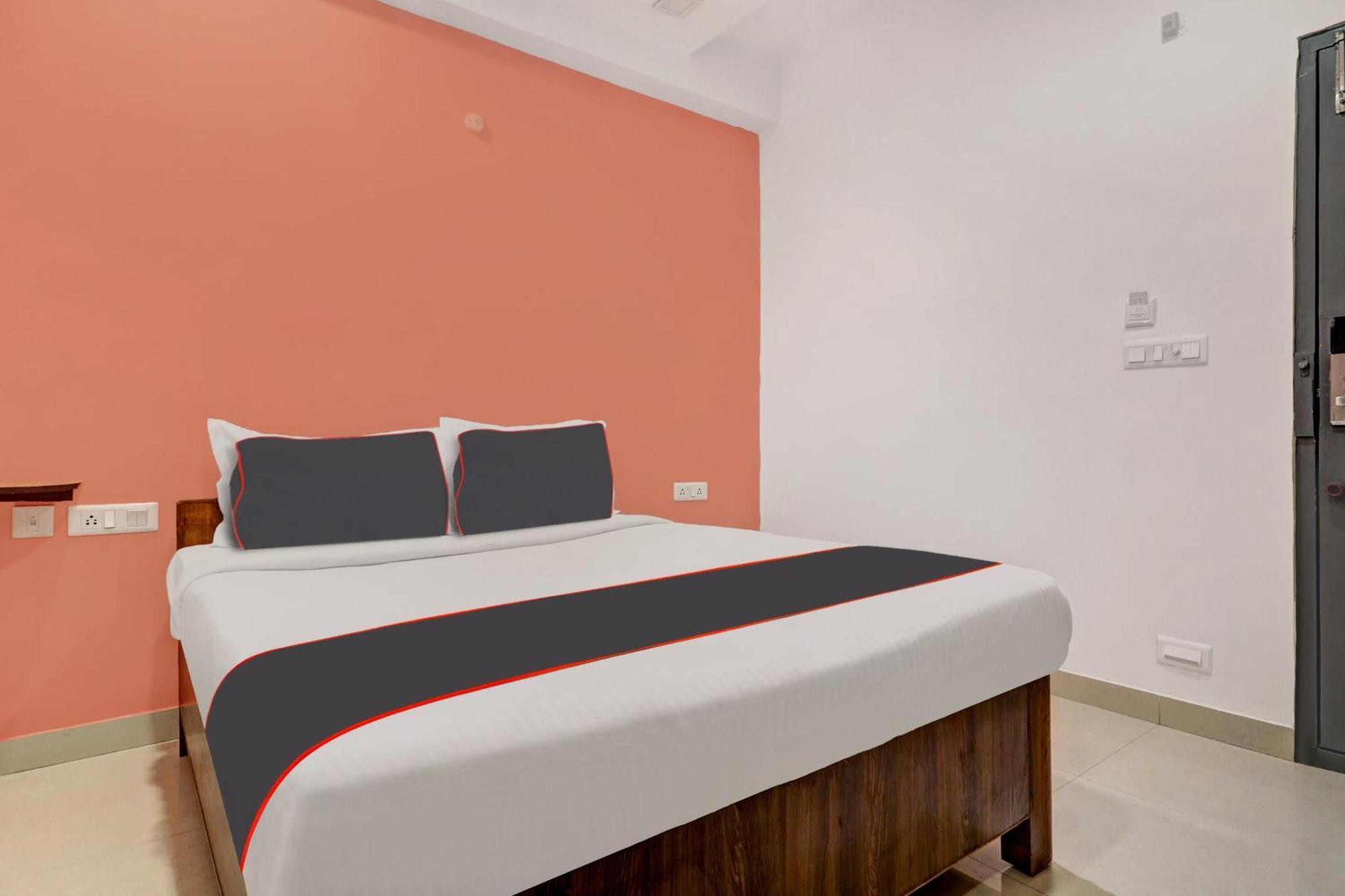 Hotel Super Capital O Qualia Gachibowli Hyderabad Esterno foto